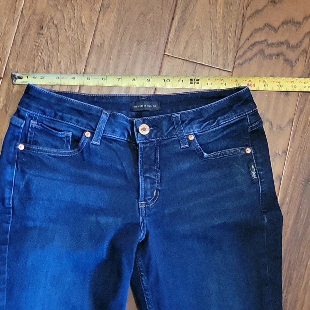 Silver Jeans - Picture 2 of 9